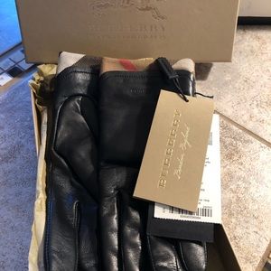 Burberry leather gloves
